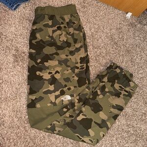 North face camo pants